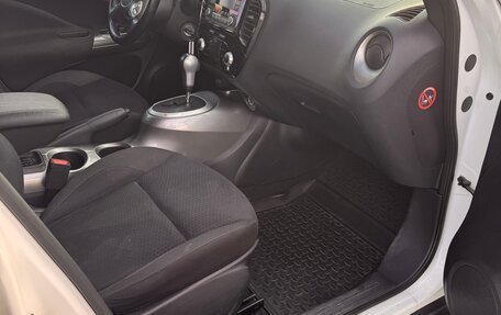 Nissan Juke II, 2013 год, 1 300 000 рублей, 23 фотография
