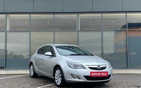 Opel Astra J, 2010 год, 599 000 рублей, 2 фотография