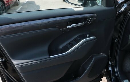 Toyota Highlander, 2025 год, 5 712 000 рублей, 13 фотография