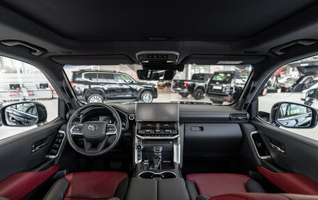 Toyota Land Cruiser, 2024 год, 11 648 000 рублей, 9 фотография