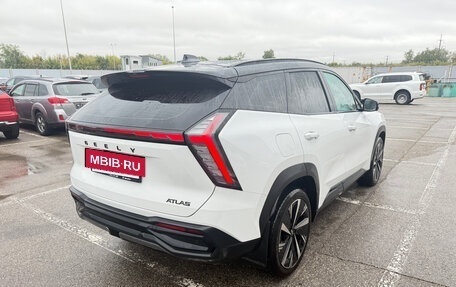 Geely Atlas, 2023 год, 2 800 000 рублей, 3 фотография
