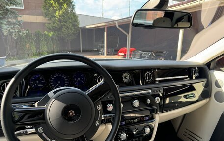 Rolls-Royce Phantom VII рестайлинг, 2016 год, 49 000 000 рублей, 32 фотография