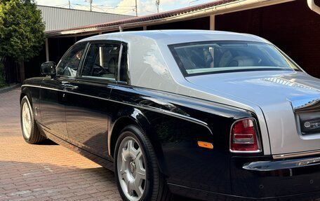 Rolls-Royce Phantom VII рестайлинг, 2016 год, 49 000 000 рублей, 33 фотография