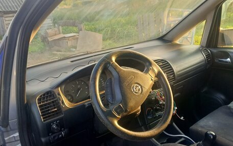 Opel Zafira A рестайлинг, 2002 год, 240 000 рублей, 4 фотография
