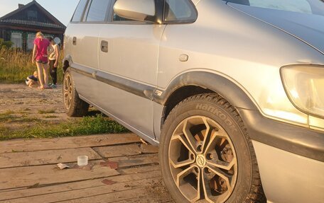 Opel Zafira A рестайлинг, 2002 год, 240 000 рублей, 3 фотография