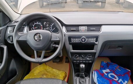 Skoda Rapid I, 2017 год, 1 175 000 рублей, 5 фотография