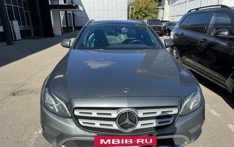 Mercedes-Benz E-Класс, 2018 год, 3 590 000 рублей, 2 фотография