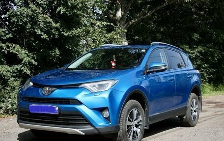 Toyota RAV4, 2016 год, 2 350 000 рублей, 7 фотография