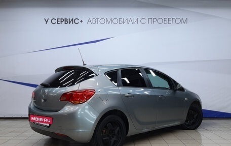 Opel Astra J, 2010 год, 620 000 рублей, 3 фотография