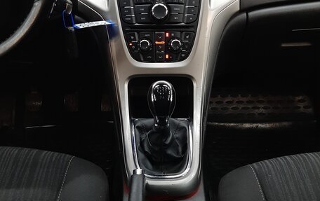 Opel Astra J, 2010 год, 620 000 рублей, 15 фотография