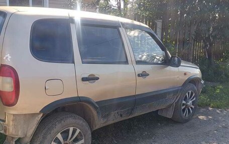 Chevrolet Niva I рестайлинг, 2004 год, 230 000 рублей, 2 фотография