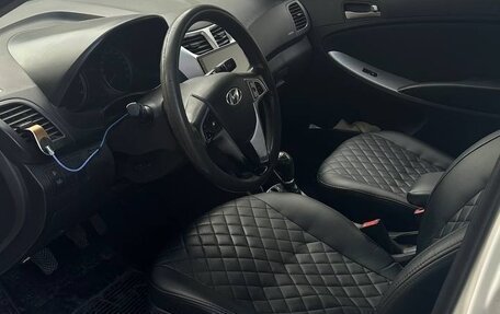 Hyundai Solaris II рестайлинг, 2015 год, 699 000 рублей, 5 фотография