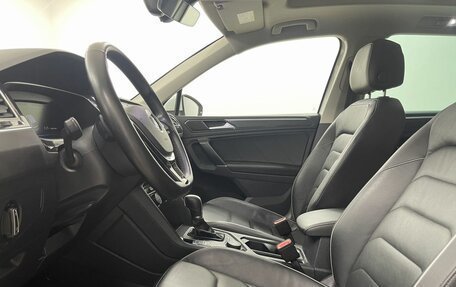 Volkswagen Tiguan II, 2018 год, 3 289 000 рублей, 10 фотография