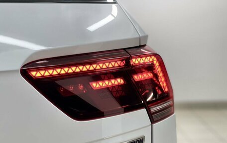 Volkswagen Tiguan II, 2018 год, 3 289 000 рублей, 9 фотография