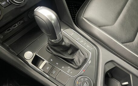 Volkswagen Tiguan II, 2018 год, 3 289 000 рублей, 16 фотография