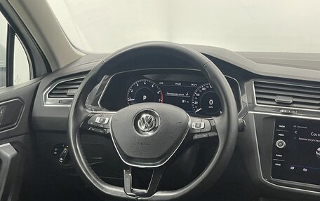 Volkswagen Tiguan II, 2018 год, 3 289 000 рублей, 20 фотография