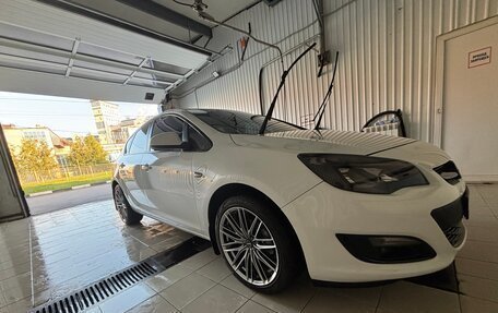 Opel Astra J, 2015 год, 1 200 000 рублей, 6 фотография