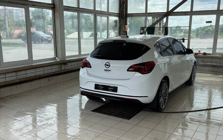 Opel Astra J, 2015 год, 1 200 000 рублей, 17 фотография