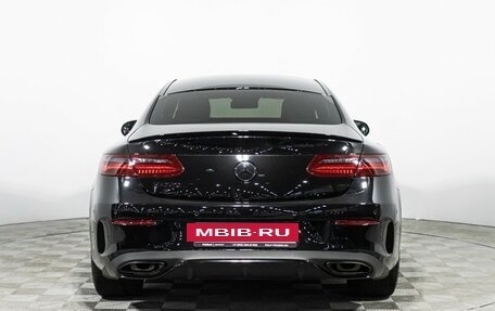 Mercedes-Benz E-Класс, 2019 год, 3 745 000 рублей, 6 фотография