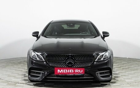 Mercedes-Benz E-Класс, 2019 год, 3 745 000 рублей, 2 фотография