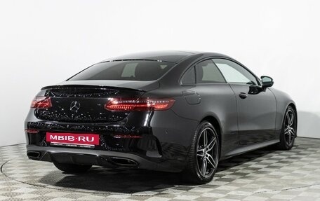 Mercedes-Benz E-Класс, 2019 год, 3 745 000 рублей, 5 фотография