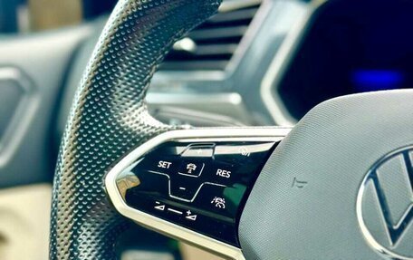 Volkswagen Tiguan II, 2021 год, 3 100 000 рублей, 15 фотография