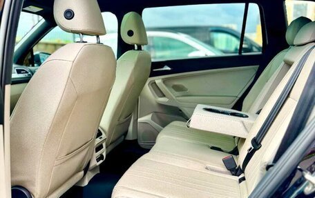 Volkswagen Tiguan II, 2021 год, 3 100 000 рублей, 13 фотография