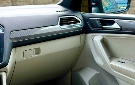 Volkswagen Tiguan II, 2021 год, 3 100 000 рублей, 20 фотография