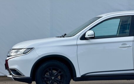 Mitsubishi Outlander III рестайлинг 3, 2016 год, 1 949 000 рублей, 7 фотография