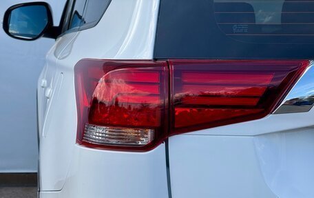 Mitsubishi Outlander III рестайлинг 3, 2016 год, 1 949 000 рублей, 11 фотография