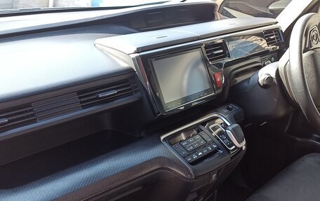 Honda Stepwgn IV, 2017 год, 2 200 000 рублей, 5 фотография