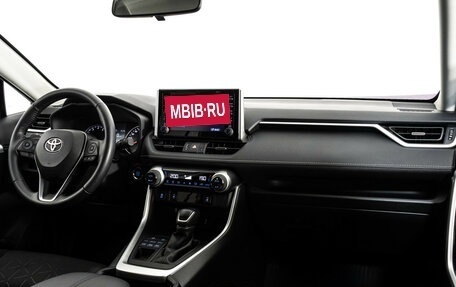 Toyota RAV4, 2020 год, 3 799 000 рублей, 13 фотография