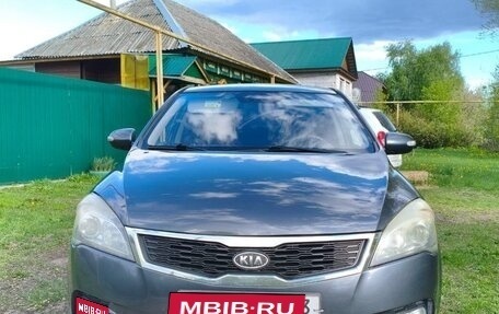 KIA cee'd I рестайлинг, 2011 год, 860 000 рублей, 1 фотография