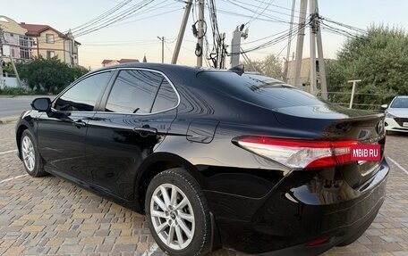 Toyota Camry, 2021 год, 2 150 000 рублей, 4 фотография