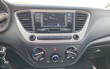 Hyundai Solaris II рестайлинг, 2018 год, 1 360 000 рублей, 12 фотография