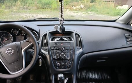 Opel Astra J, 2012 год, 615 000 рублей, 2 фотография