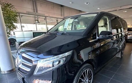 Mercedes-Benz V-Класс, 2020 год, 8 300 000 рублей, 2 фотография