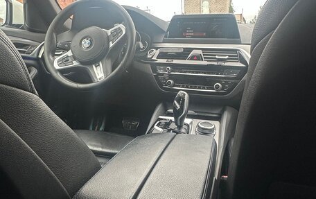 BMW 5 серия, 2019 год, 2 950 000 рублей, 5 фотография