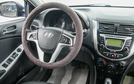 Hyundai Solaris II рестайлинг, 2012 год, 899 000 рублей, 16 фотография