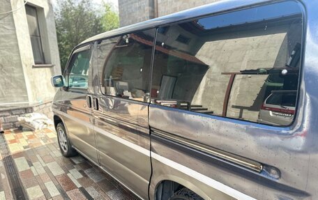 Mazda Bongo Friendee i рестайлинг, 1997 год, 520 000 рублей, 31 фотография