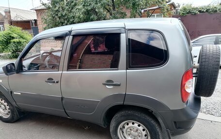 Chevrolet Niva I рестайлинг, 2015 год, 680 000 рублей, 3 фотография