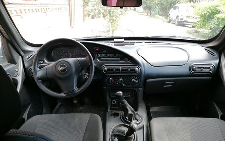 Chevrolet Niva I рестайлинг, 2015 год, 680 000 рублей, 15 фотография