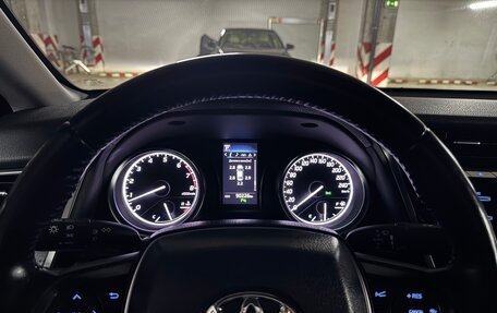 Toyota Camry, 2019 год, 2 680 000 рублей, 5 фотография