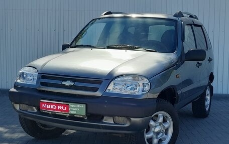 Chevrolet Niva I рестайлинг, 2005 год, 547 000 рублей, 1 фотография