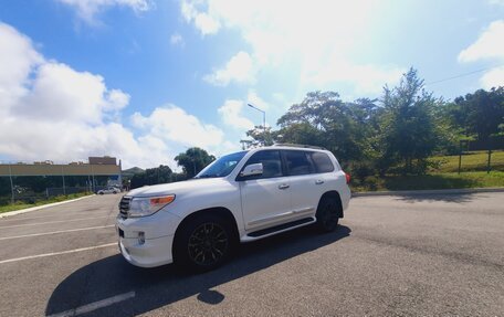 Toyota Land Cruiser 200, 2013 год, 5 000 000 рублей, 2 фотография