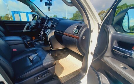 Toyota Land Cruiser 200, 2013 год, 5 000 000 рублей, 6 фотография