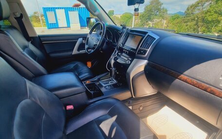 Toyota Land Cruiser 200, 2013 год, 5 000 000 рублей, 7 фотография