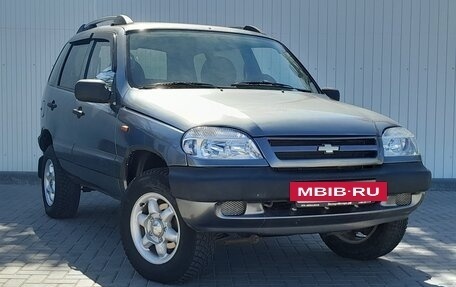 Chevrolet Niva I рестайлинг, 2005 год, 547 000 рублей, 2 фотография