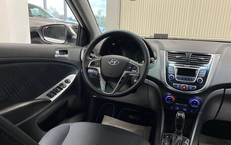 Hyundai Solaris II рестайлинг, 2015 год, 1 030 000 рублей, 11 фотография