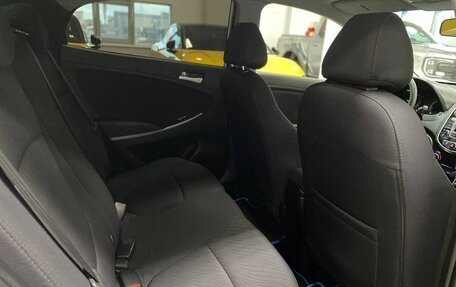 Hyundai Solaris II рестайлинг, 2015 год, 1 030 000 рублей, 13 фотография